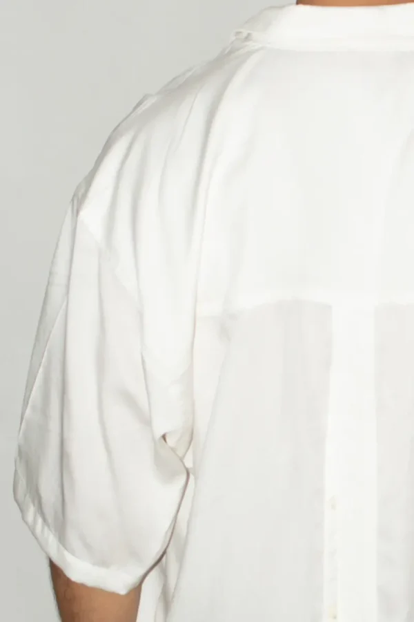 camisa blanca